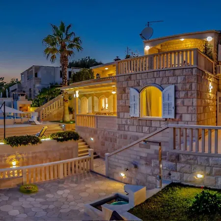 Casa Vista Villa *